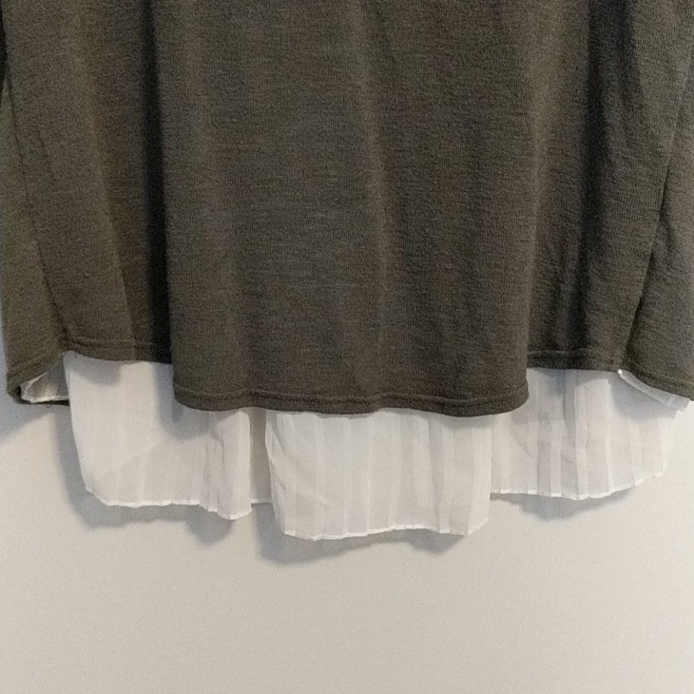 W5 olive green long sleeve top size Medium - Picture 5 of 7